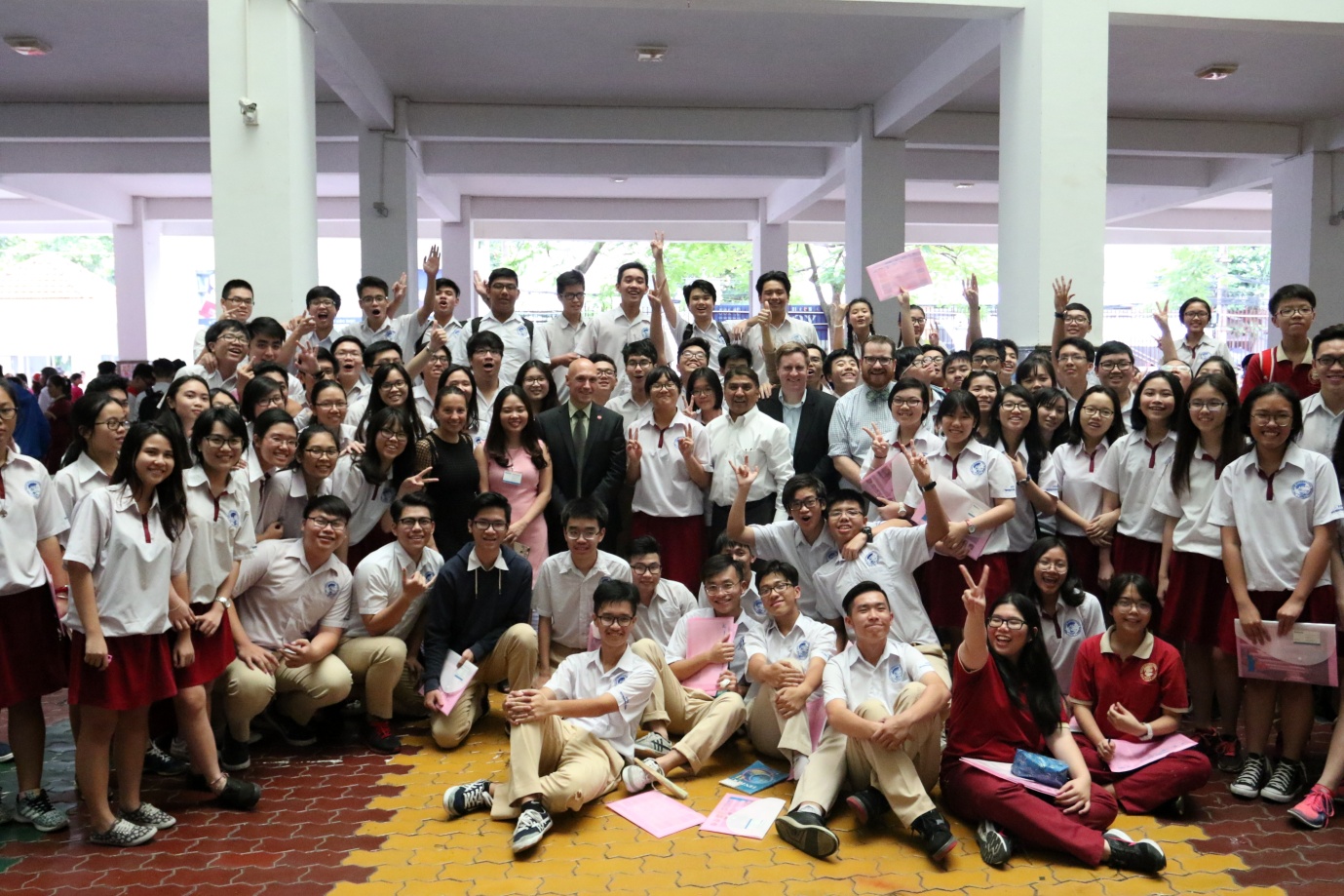 Học sinh AHS tham dự ngày hội thông tin khoa học 