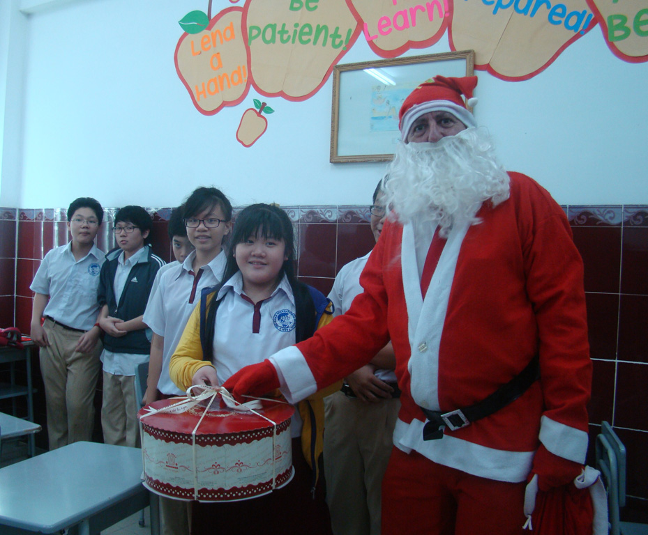 Christmas with Santa at the Asian international school