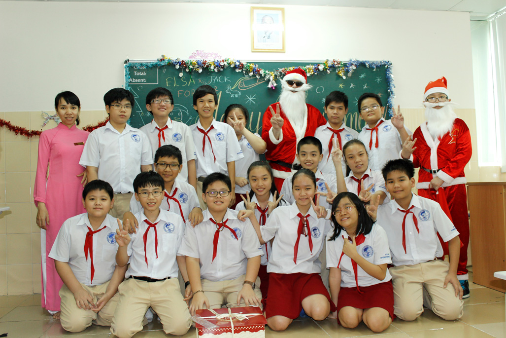 Christmas with Santa at the Asian international school