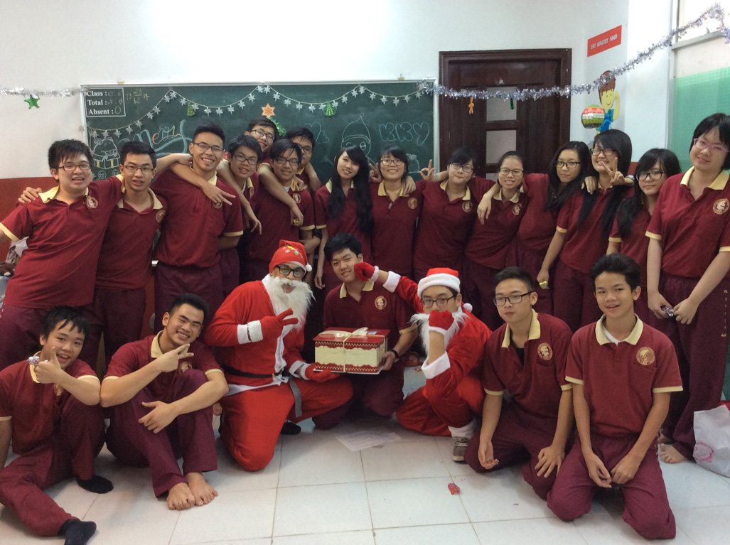 Christmas with Santa at the Asian international school