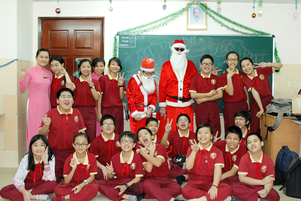 Christmas with Santa at the Asian international school