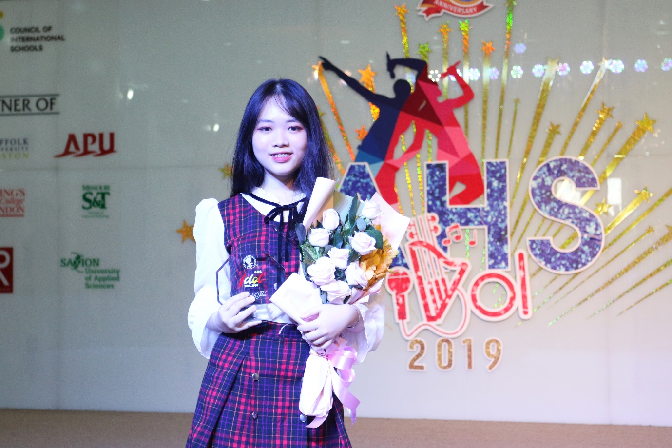 Bùng nổ cảm xúc cùng các ngôi sao âm nhạc tại vòng chung kết AHS Idol 2019