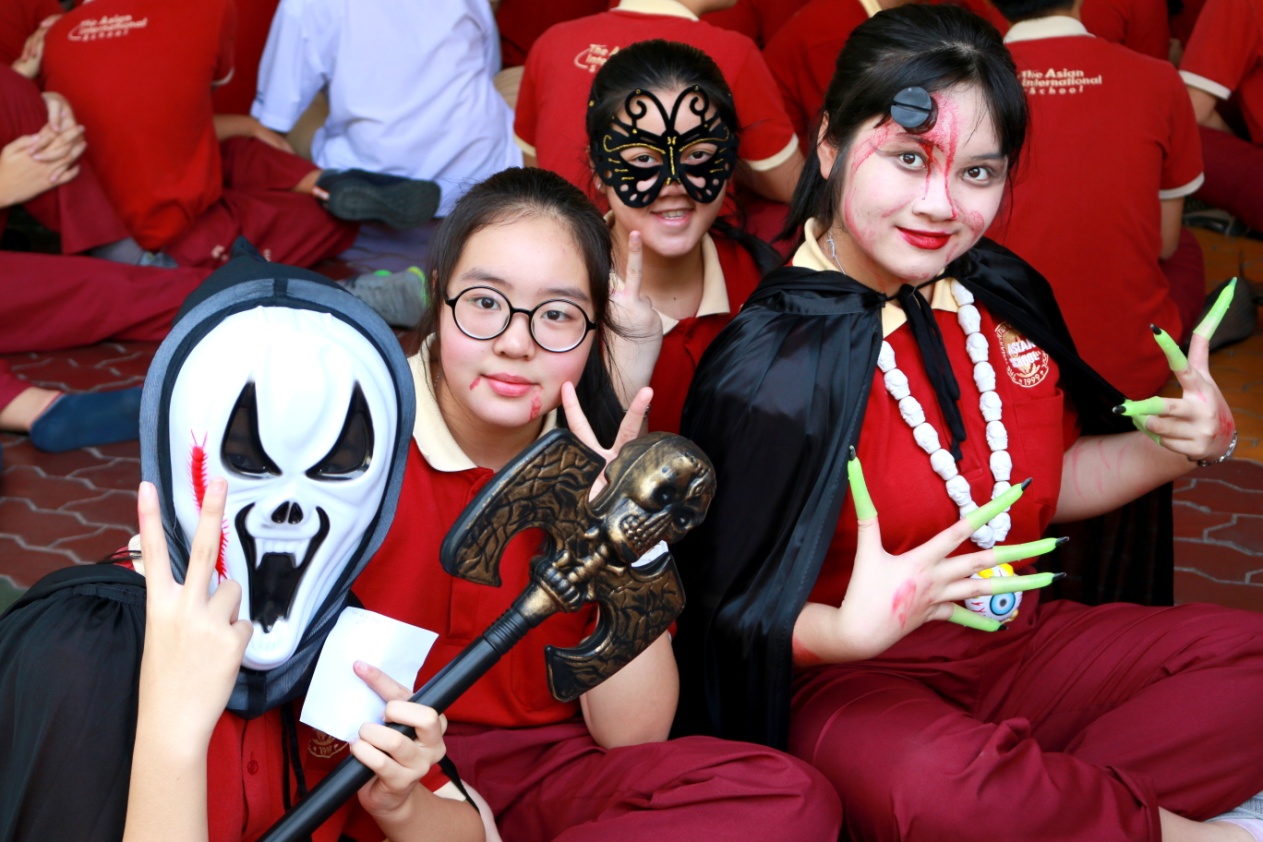 Muôn kiểu hóa trang ấn tượng của học sinh dịp Halloween