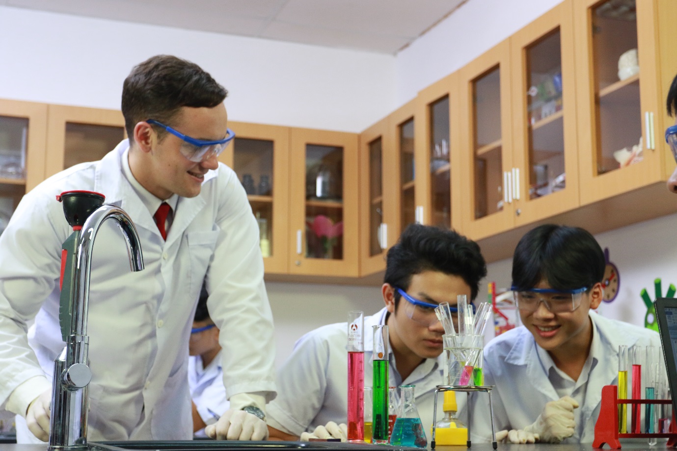 Học sinh Asian School tiếp tục tạo ấn tượng trong kỳ thi tốt nghiệp THPT