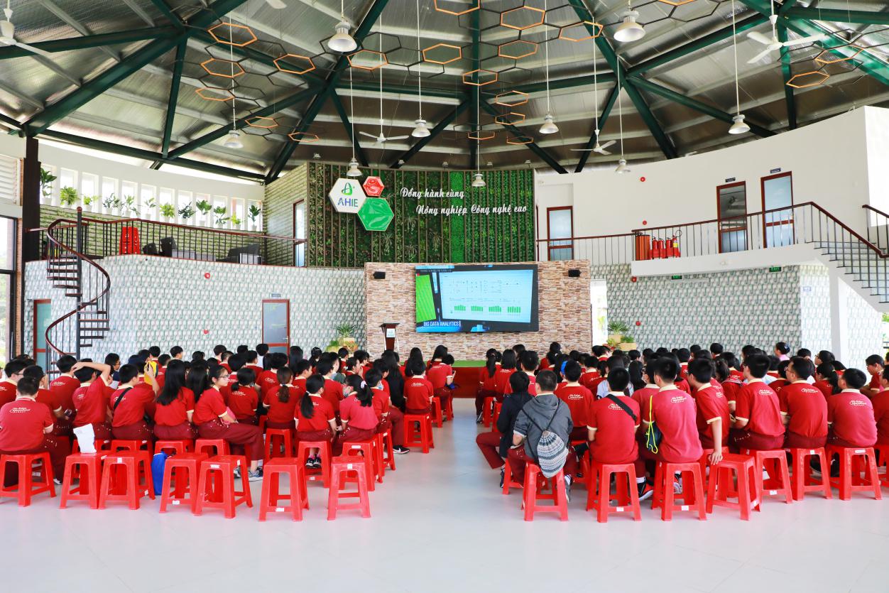 Học sinh Asian School thích thú khám phá Khu nông nghiệp công nghệ cao