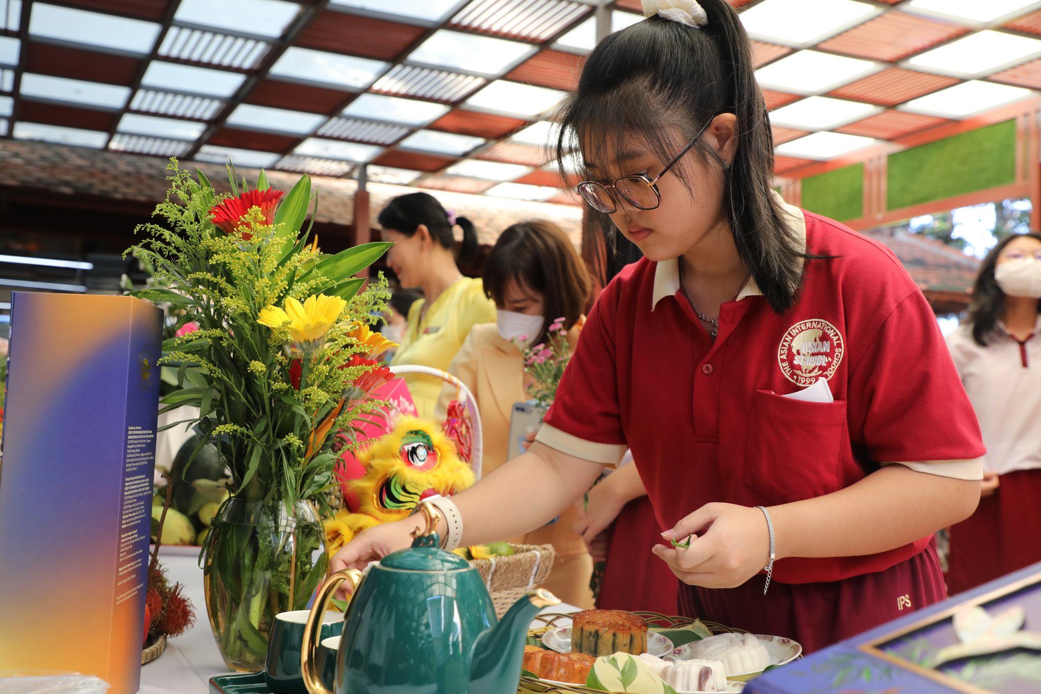 Rộn ràng lễ hội trung thu tại Asian School