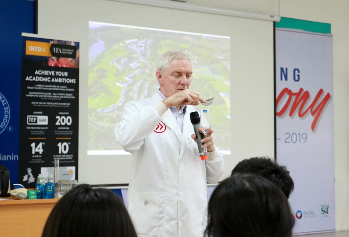 Học sinh Asian School trải nghiệm Ngày hội khoa học quốc tế - Science Day 2019