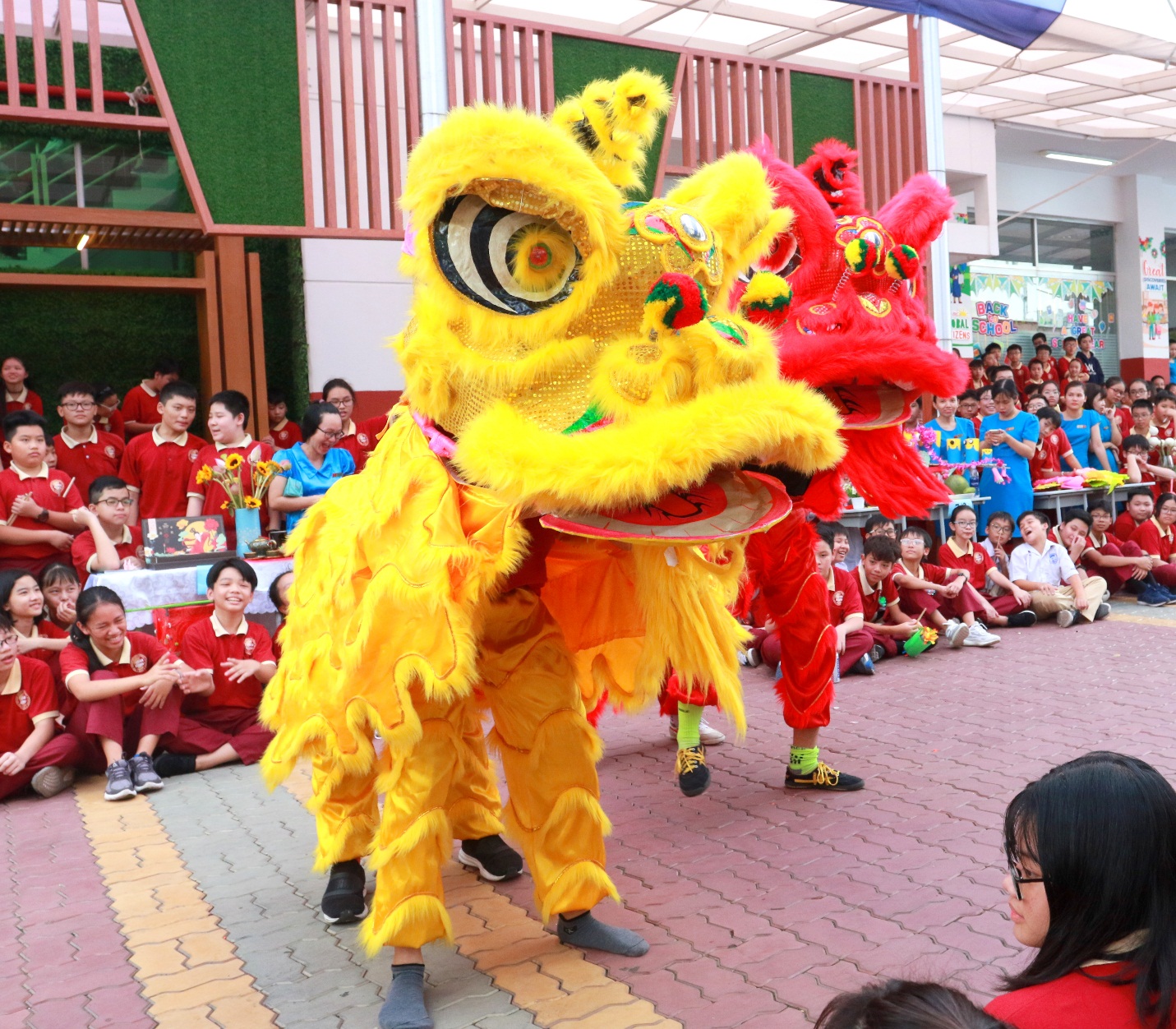 Vui hội trăng rằm rộn ràng và ngập tràn sắc màu của học sinh Asian School