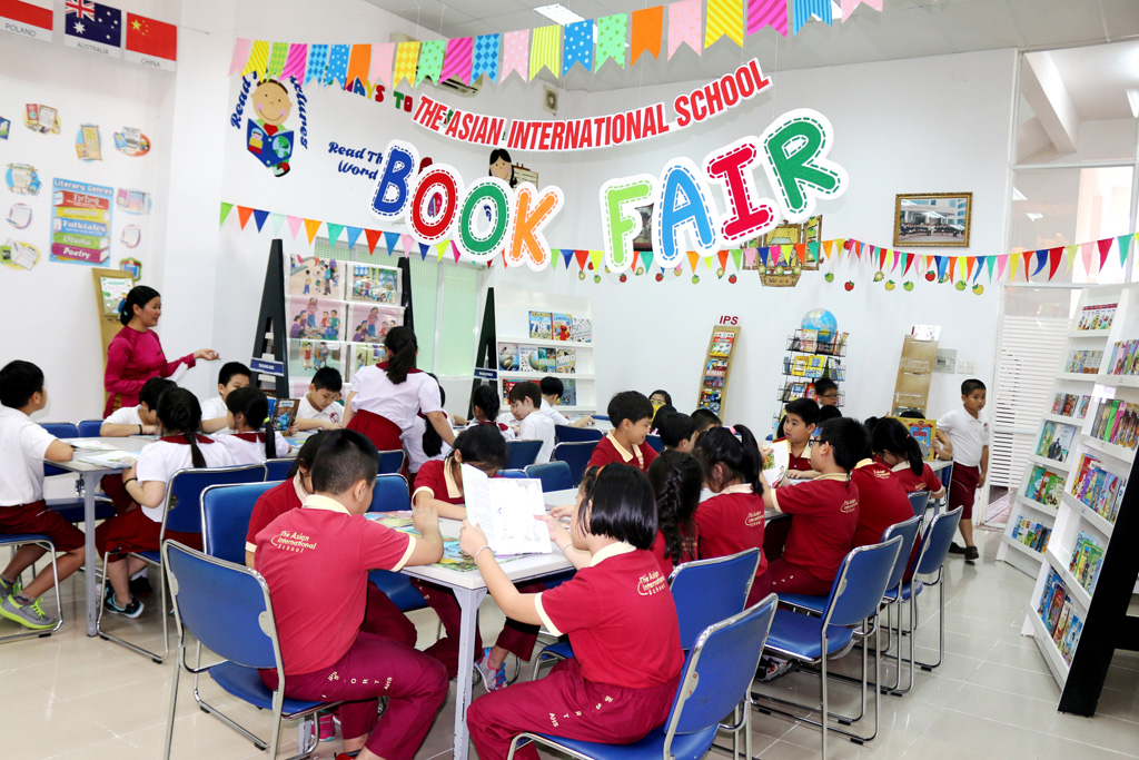 The series of fun days for reading exciting and great books along with exchanging valuable knowledge at the Asian School – IPS
