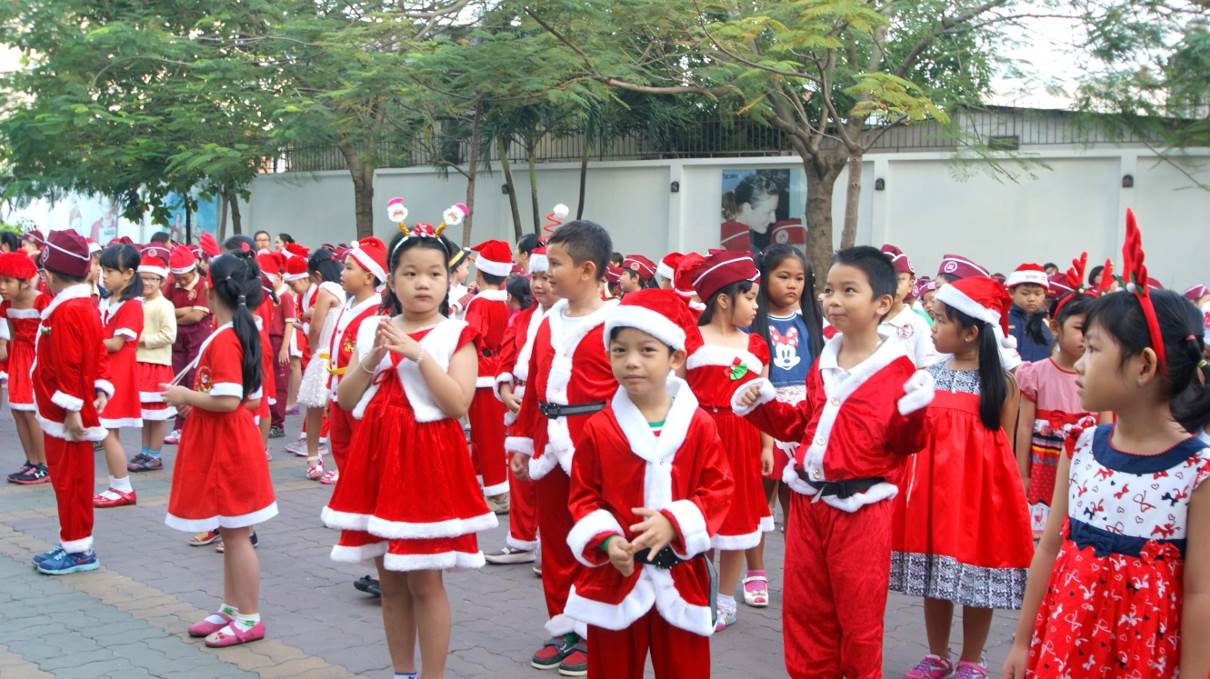 Học sinh Asian School náo nức đón Giáng sinh và năm mới 2016