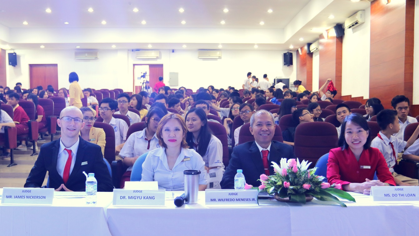 Học sinh Trường Quốc tế Á Châu tranh tài hùng biện tiếng Anh