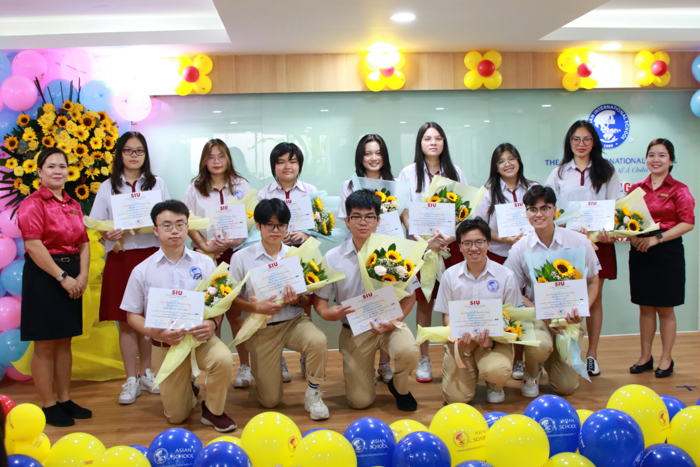 Hơn 94% học sinh Asian School miễn thi ngoại ngữ kỳ thi THPT