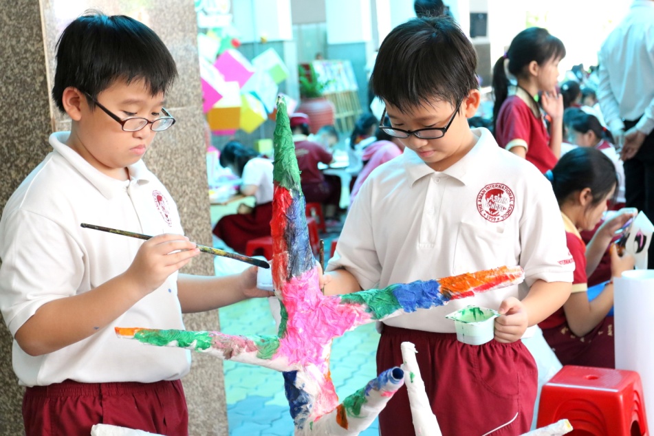 Phát triển năng khiếu mỹ thuật với Let Colors Speak