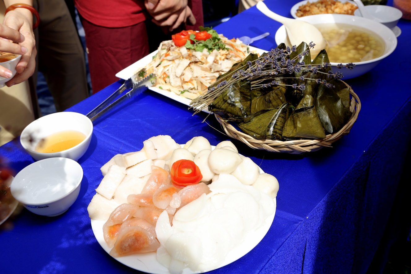 “Lễ dâng hương - nét đặc sắc trong giáo dục truyền thống của Trường Quốc tế Á Châu” - trải nghiệm hè thú vị của học sinh AHS