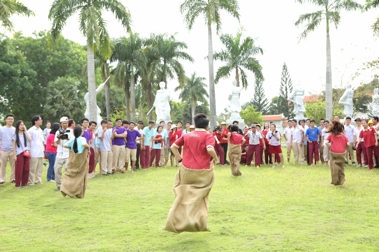 “Lễ dâng hương - nét đặc sắc trong giáo dục truyền thống của Trường Quốc tế Á Châu” - trải nghiệm hè thú vị của học sinh AHS