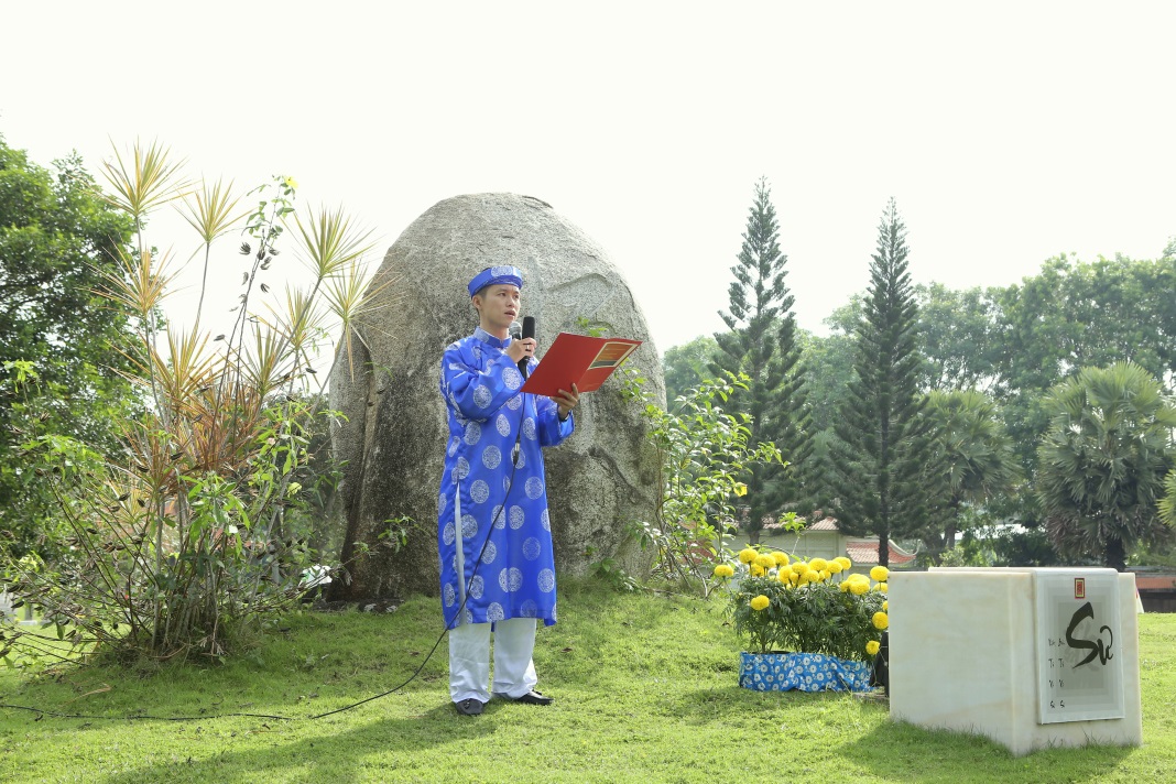 “Lễ dâng hương - nét đặc sắc trong giáo dục truyền thống của Trường Quốc tế Á Châu” - trải nghiệm hè thú vị của học sinh AHS