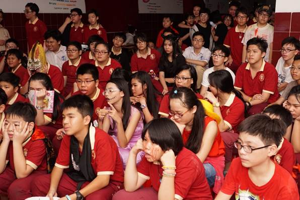 Halloween Asian School -“Nhà ma” rùng rợn thu hút học sinh
