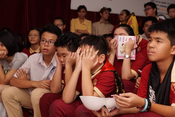 Halloween Asian School -“Nhà ma” rùng rợn thu hút học sinh