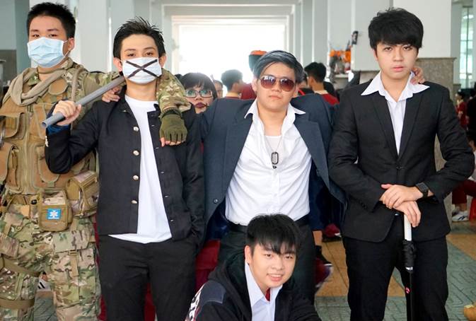 Halloween Asian School -“Nhà ma” rùng rợn thu hút học sinh
