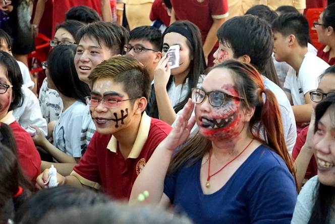 Halloween Asian School -“Nhà ma” rùng rợn thu hút học sinh