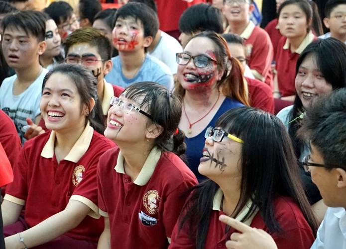 Halloween Asian School -“Nhà ma” rùng rợn thu hút học sinh