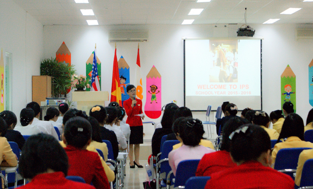 STAFF TRAINING - A REMARKABLE NEW POINT IN MANAGEMENT OF THE ASIAN INTERNATIONAL SCHOOL