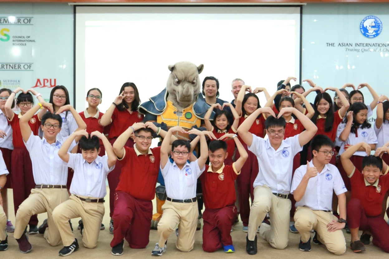 Thanh Bùi mang thông điệp DON’T USE RHINO HORN đến với học sinh Asian School