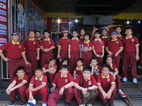 Ngoại khóa hè 2012 – Cùng học sinh Trường Quốc tế Á Châu đi xem kịch